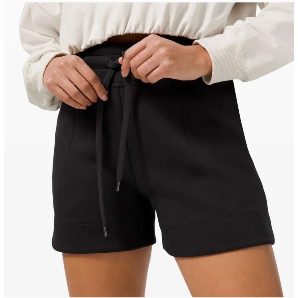 Lululemon Softstreme High-Rise Shorts Black Size 6 Athletic Lounge Drawstring